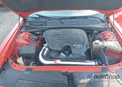 2019 Dodge Challenger Sxt z USA, uszkodzony, nr VIN 2C3CDZAG1KH534631